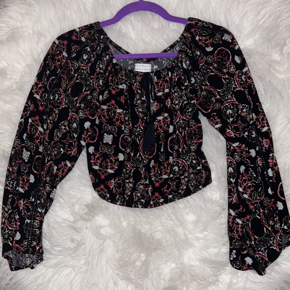 Long sleeve crop top